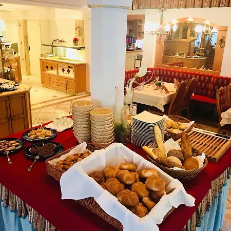 Hotel Jaegerhof 4*